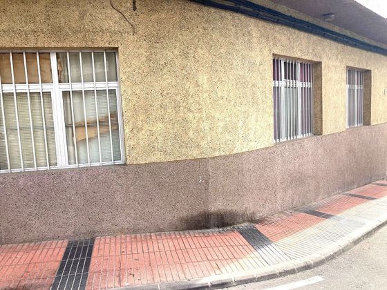 Foto 2 de Alquiler de local en calle Honduras de 88 m²