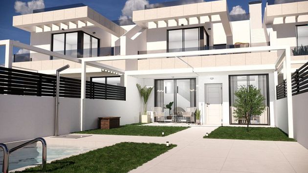 Foto 2 de Casa adossada en venda a Rojales de 3 habitacions amb terrassa i piscina