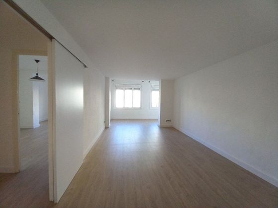Foto 2 de Piso en alquiler en La Dreta de l'Eixample de 5 habitaciones con balcón y aire acondicionado