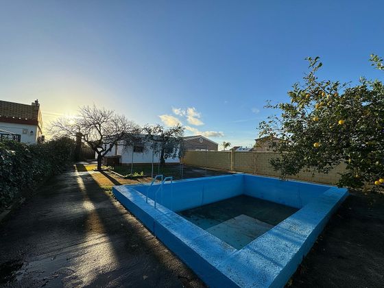 Foto 1 de Venta de casa rural en calle Minerva de 3 habitaciones con piscina