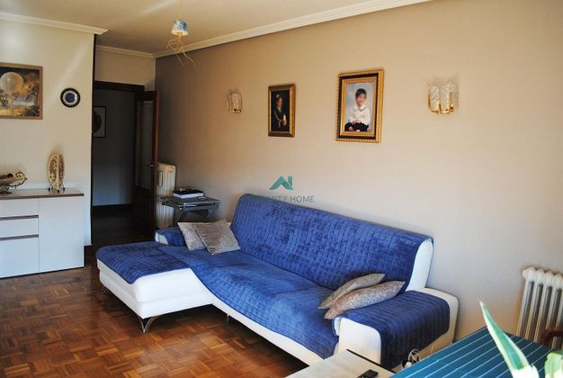 Foto 2 de Piso en venta en Haro de 3 habitaciones con terraza y calefacción