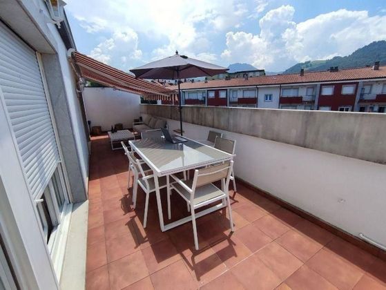 Foto 2 de Ático en venta en Ramales de la Victoria de 2 habitaciones con terraza y piscina