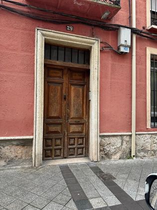 Foto 2 de Casa en venda a calle Asunción de 4 habitacions amb calefacció
