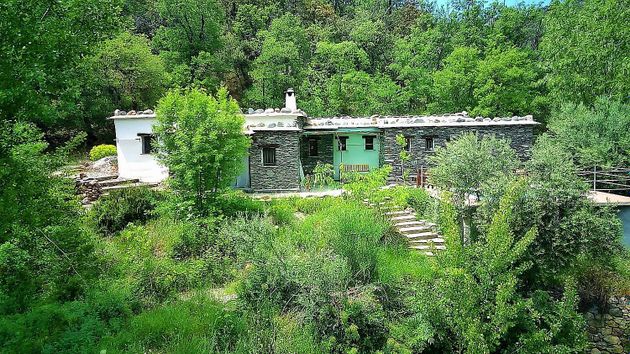 Foto 1 de Casa rural en venta en Juviles de 3 habitaciones con terraza y piscina