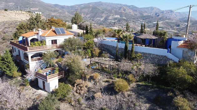 Foto 2 de Casa en venda a Jete de 6 habitacions amb terrassa i piscina