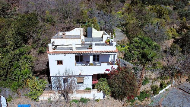 Foto 2 de Venta de casa rural en Lanjarón de 3 habitaciones con terraza y jardín