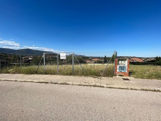 Foto 2 de Venta de terreno en Guadalix de la Sierra de 625 m²