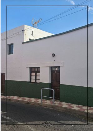 Foto 1 de Casa en venda a Güímar de 8 habitacions amb terrassa i garatge