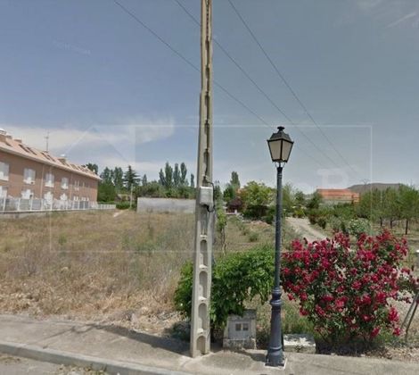 Foto 1 de Venta de terreno en calle De Los Ferroviarios de 1493 m²