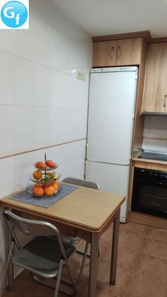 Foto 1 de Piso en venta en Melilla de 4 habitaciones con terraza y garaje