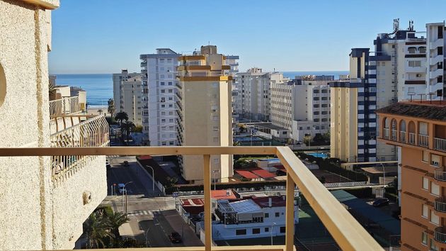 Foto 1 de Ático en venta en Playa de Gandia de 3 habitaciones con terraza y piscina