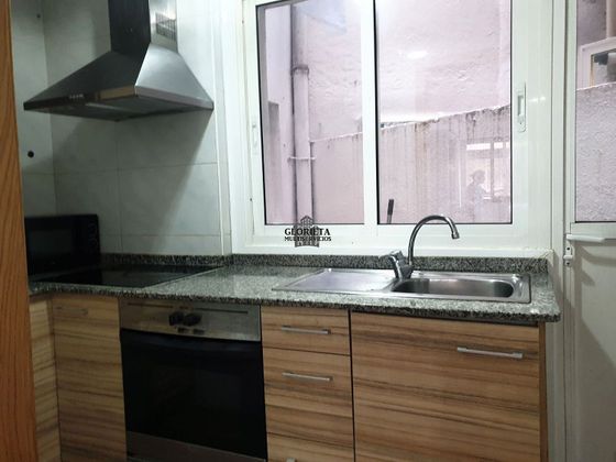 Foto 2 de Pis en venda a O Berbés - Peniche de 3 habitacions amb terrassa i calefacció