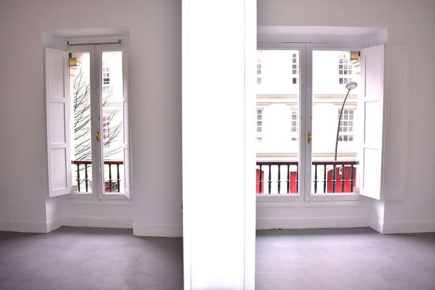 Foto 2 de Pis en venda a Cuatro Caminos - Plaza de la Cubela de 3 habitacions amb balcó i calefacció
