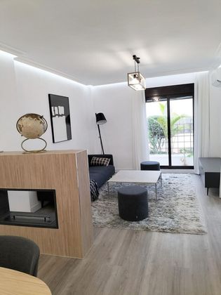 Foto 2 de Dúplex en venta en calle La Maestranza de 3 habitaciones con terraza y piscina