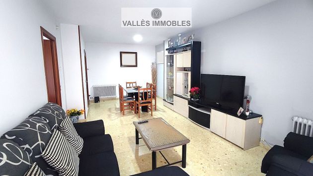 Foto 1 de Piso en venta en Centre - Castellar del Vallès de 3 habitaciones con balcón y aire acondicionado