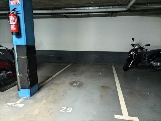 Foto 2 de Venta de garaje en calle Del Sant Crist de 12 m²