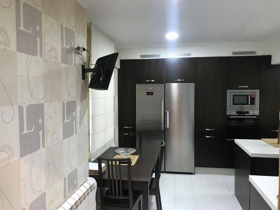 Foto 2 de Pis en venda a O Berbés - Peniche de 3 habitacions amb garatge i calefacció