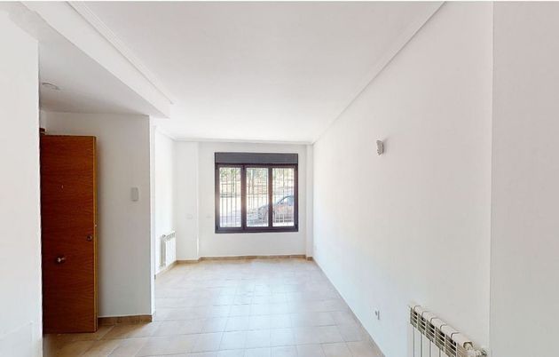 Foto 2 de Dúplex en venda a calle De la Vía Límite de 2 habitacions amb garatge i aire acondicionat