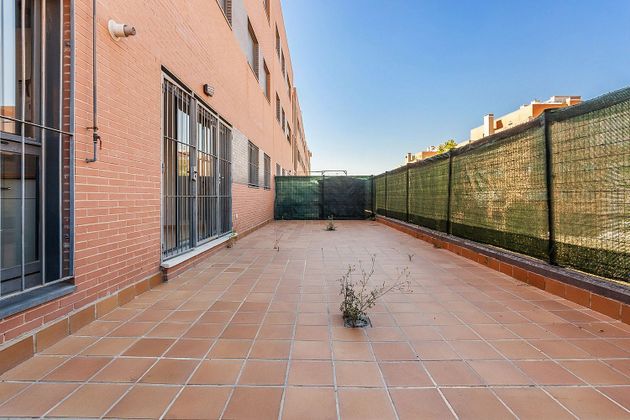 Foto 2 de Piso en alquiler en calle Juan Grís de 2 habitaciones con terraza y garaje
