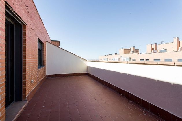 Foto 2 de Ático en alquiler en calle Martín Muñoz de Las Posadas de 2 habitaciones con terraza y piscina