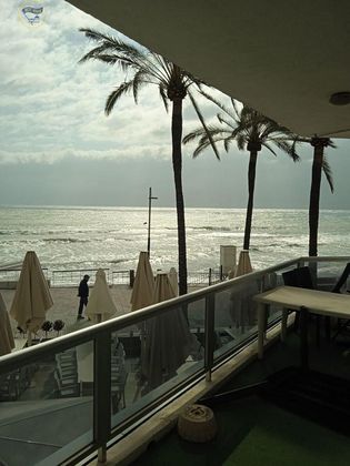 Foto 2 de Local en venda a Playa de la Fontanilla amb terrassa