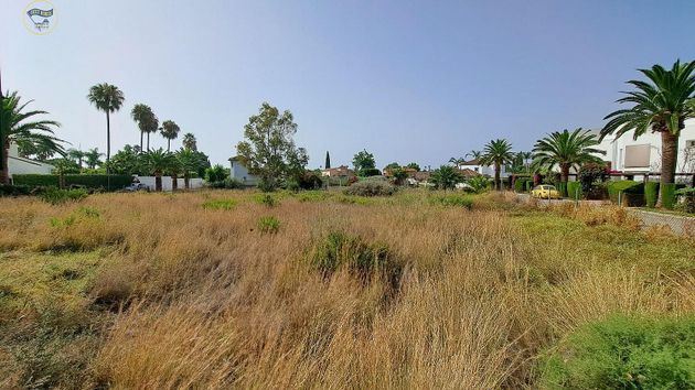 Foto 1 de Venta de terreno en Guadalmina de 1060 m²