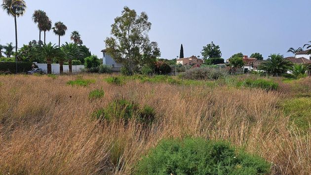 Foto 2 de Venta de terreno en Guadalmina de 1060 m²