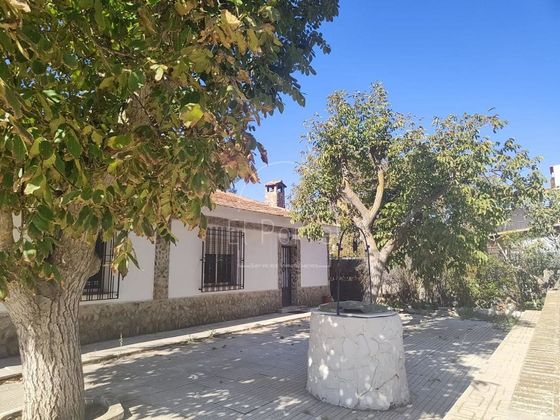 Foto 2 de Casa rural en venda a urbanización Ojos San Jorge de 4 habitacions amb piscina i jardí