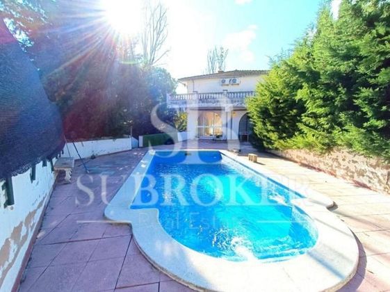 Foto 1 de Casa en venda a Sant Cebrià de Vallalta de 3 habitacions amb piscina i garatge