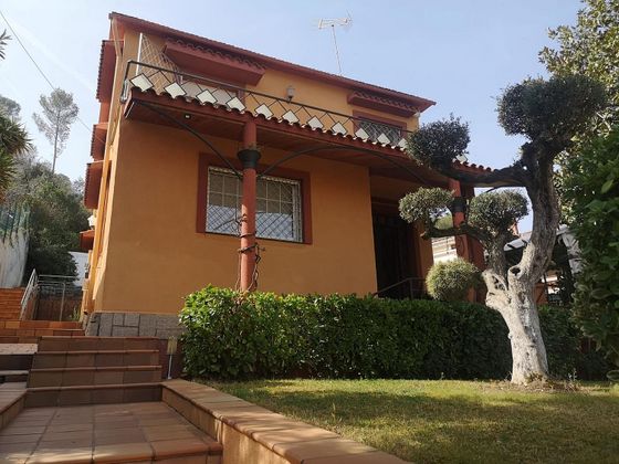 Foto 2 de Casa en venda a Montornès del Vallès de 5 habitacions amb piscina i garatge