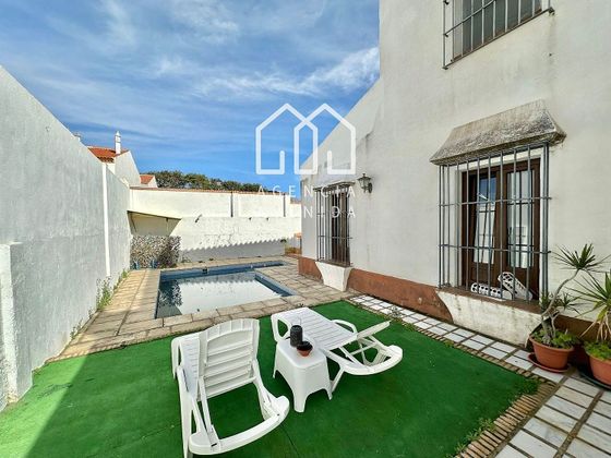 Foto 1 de Chalet en venta en La Antilla - Islantilla de 5 habitaciones con piscina y garaje