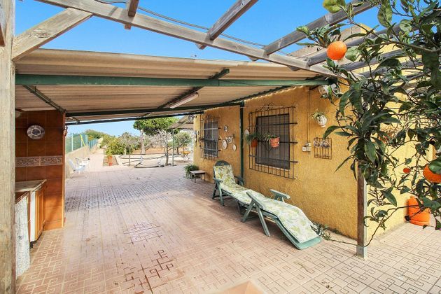 Foto 2 de Casa en venta en El Algar de 5 habitaciones con terraza y piscina