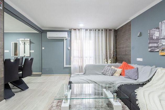 Foto 1 de Venta de piso en Villajoyosa ciudad de 3 habitaciones con aire acondicionado