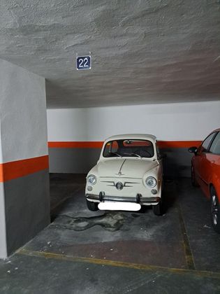 Foto 1 de Venta de garaje en calle De Pizarro de 28 m²