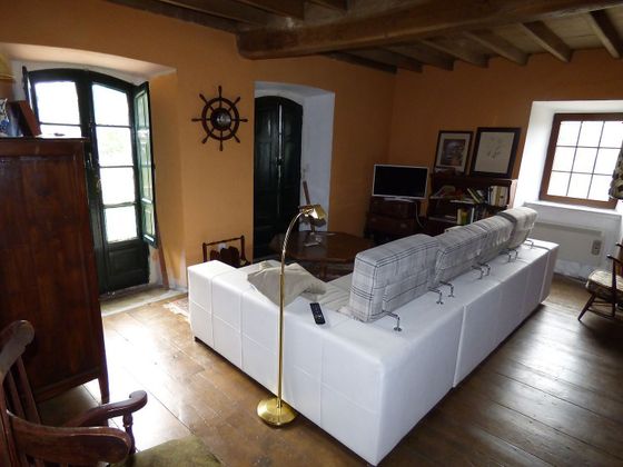 Foto 2 de Xalet en venda a Coaña de 7 habitacions amb terrassa i piscina