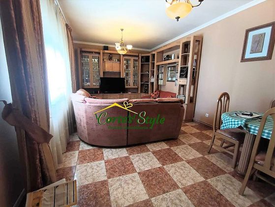 Foto 2 de Venta de casa en Argamasilla de Alba de 5 habitaciones con terraza y piscina