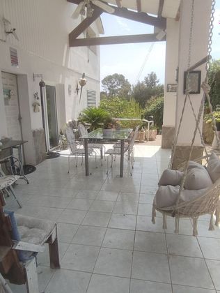 Foto 2 de Xalet en venda a Torrelles de Llobregat de 5 habitacions amb terrassa i jardí