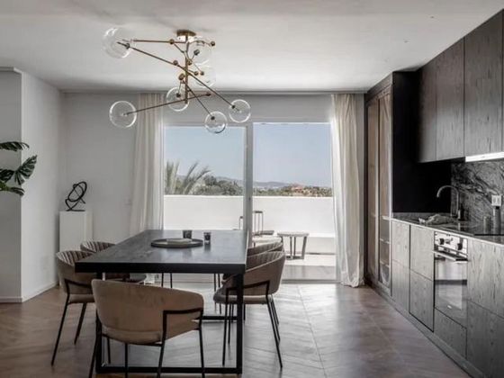 Foto 2 de Àtic en venda a calle Real Nueva Andalucia de 3 habitacions amb terrassa i piscina