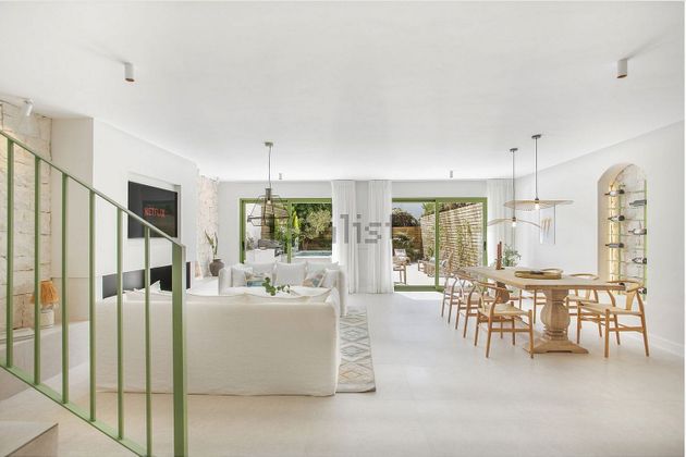 Foto 2 de Casa en venda a avenida Petunias de 4 habitacions amb terrassa i piscina