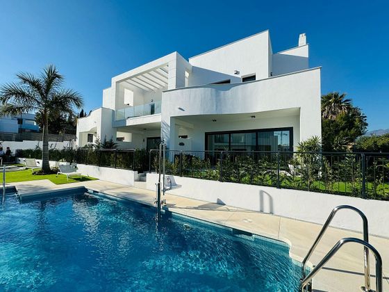 Foto 2 de Casa en lloguer a calle Del Tenis de 3 habitacions amb terrassa i piscina
