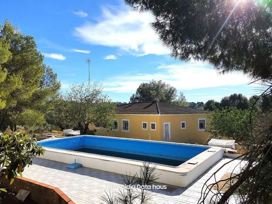 Foto 2 de Venta de chalet en Pedralba de 5 habitaciones con terraza y piscina