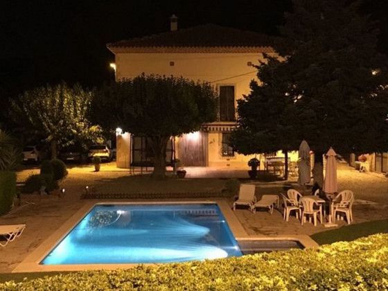 Foto 2 de Venta de chalet en Òrrius de 6 habitaciones con terraza y piscina