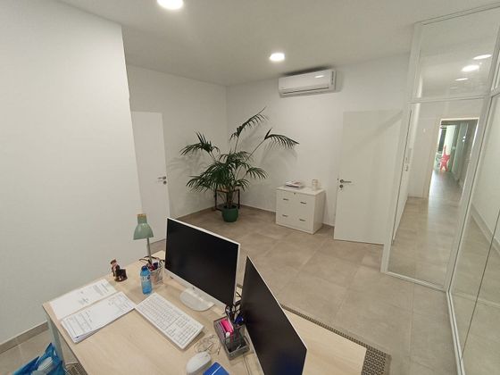 Foto 2 de Alquiler de oficina en Eixample con aire acondicionado