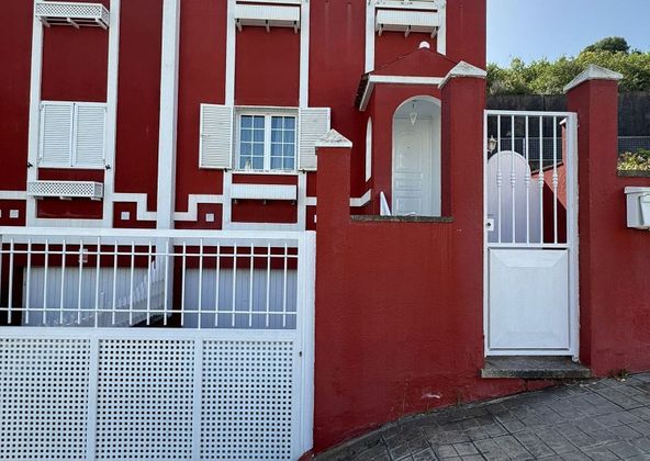 Foto 1 de Casa adossada en venda a Monte Lentiscal-Las Meleguinas de 3 habitacions amb terrassa i garatge