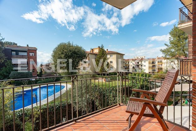 Foto 1 de Pis en venda a calle Francesc Mateu de 4 habitacions amb terrassa i piscina