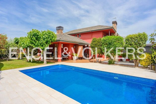 Foto 1 de Xalet en venda a calle Mas Abella de 5 habitacions amb terrassa i piscina
