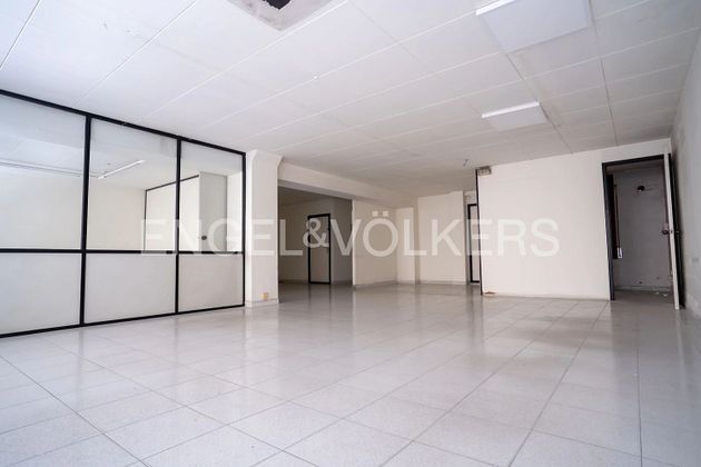 Foto 1 de Venta de piso en ronda Ferran Puig de 3 habitaciones con calefacción y ascensor