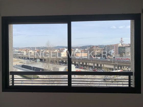 Foto 2 de Pis en lloguer a plaza Europa de 4 habitacions amb balcó i calefacció