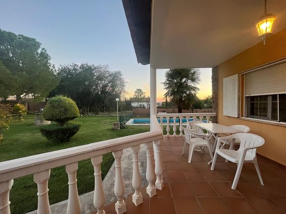 Foto 1 de Xalet en venda a Colmenar de Oreja de 3 habitacions amb terrassa i piscina