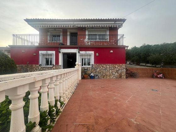 Foto 1 de Xalet en venda a Colmenar de Oreja de 6 habitacions amb terrassa i piscina